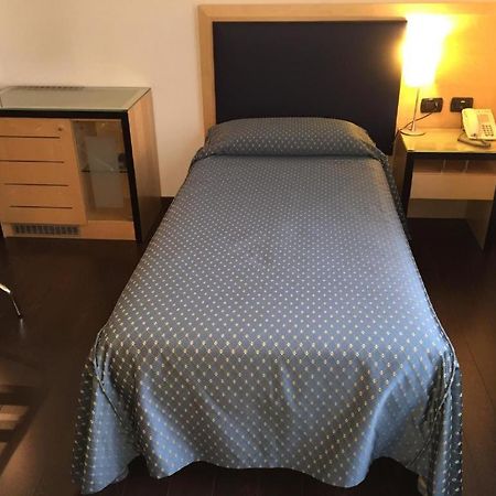 Luxury Rooms Padova Station Екстер'єр фото