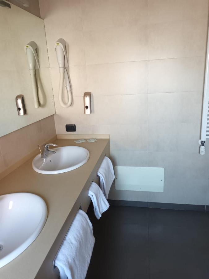 Luxury Rooms Padova Station Екстер'єр фото