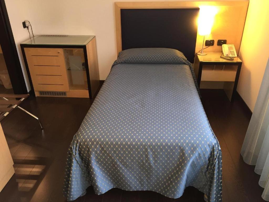 Luxury Rooms Padova Station Екстер'єр фото